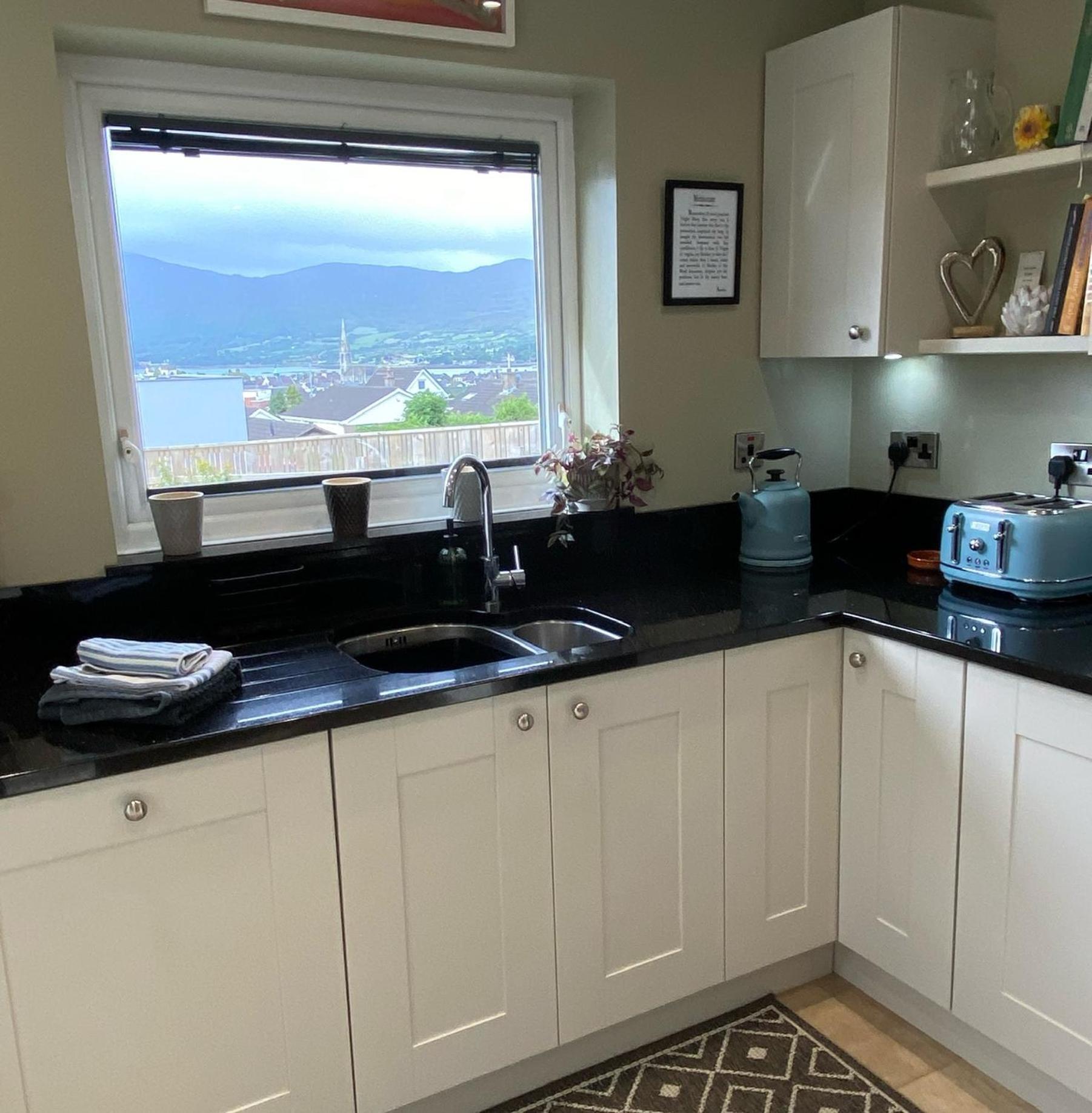 Lough View, Pinewood Hill Villa Warrenpoint Eksteriør bilde